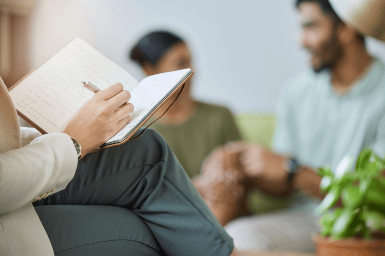 هل تـحـتاج إلى مساعدة؟